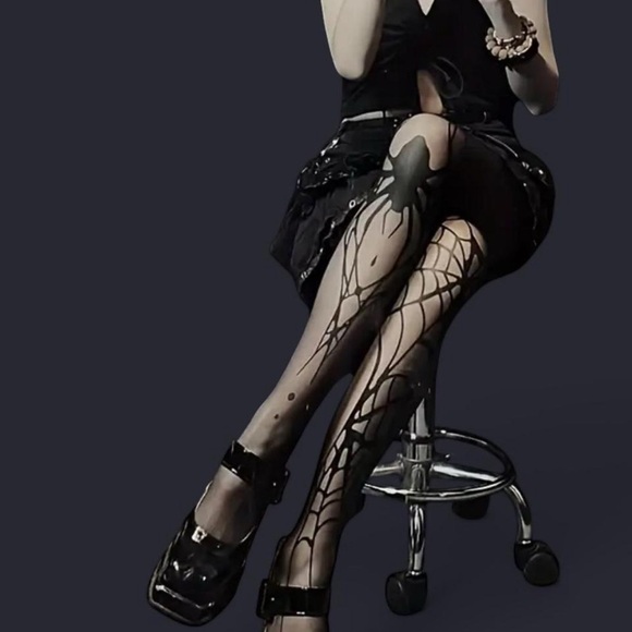 Spider Web Patterned Black Tights - Picture 2 of 2